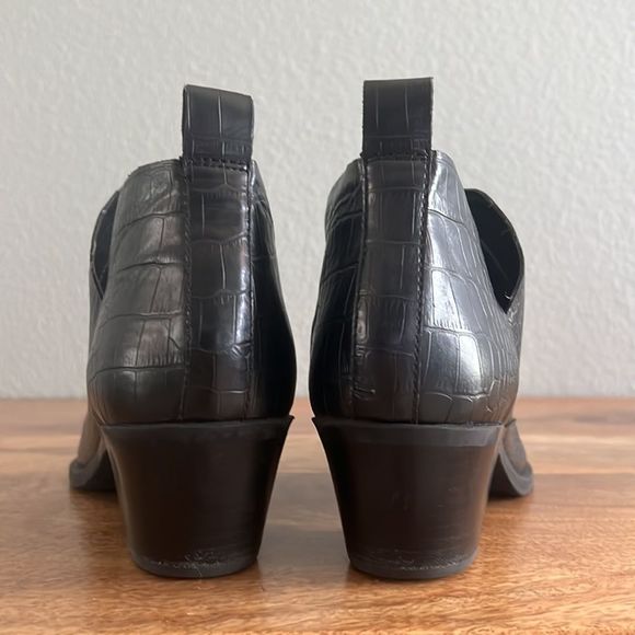 BARELY USED Dolce Vita Boots - Picture 4 of 7